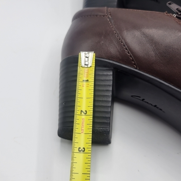 Clarks Bendables slip on ankle heeled booties leather upper size 8M - Picture 8 of 15